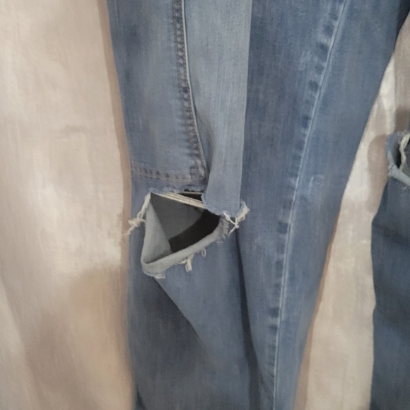 Almost Famous Jeans - Picture 5 of 5